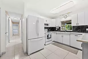 3906 Kewanee Rd, Lake Worth, FL 33462 - Photo 8