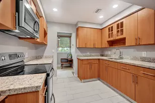 13105 NE 13th Ave, North Miami, FL 33161 - Photo 4