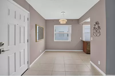 701 Burgundy O, Delray Beach, FL 33484 - Photo 4