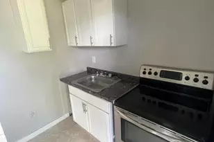 2301 NW 23rd Ln, Fort Lauderdale, FL 33311 - Photo 14
