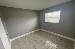2301 NW 23rd Ln, Fort Lauderdale, FL 33311 - Photo 10