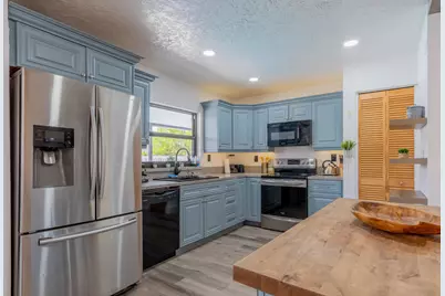 11010 NW 24th Court, Sunrise, FL 33322 - Photo 10