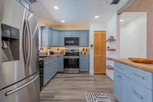 11010 NW 24th Ct, Sunrise, FL 33322 - Photo 8
