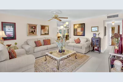 810 Burgundy Q, Delray Beach, FL 33484 - Photo 4