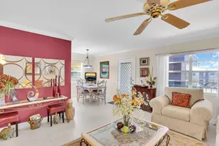 810 Burgundy Q, Delray Beach, FL 33484 - Photo 6