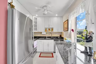 810 Burgundy Q, Delray Beach, FL 33484 - Photo 12