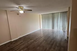 105 Royal Pk Dr, Oakland Park, FL 33309 - Photo 1
