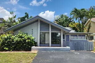 8421 SW 39th Ct, Davie, FL 33328 - Photo 1