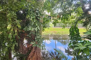 8421 SW 39th Ct, Davie, FL 33328 - Photo 6