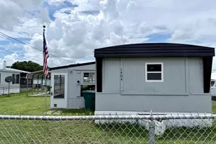 1404 Hunter Rd, Okeechobee, FL 34974 - Photo 2