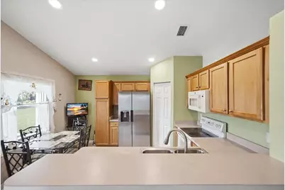 401 SW Lake Forest Way, Port Saint Lucie, FL 34986 - Photo 10