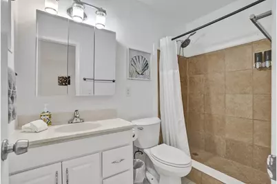 3672 NW 18th Avenue, Oakland Park, FL 33309 - Photo 8