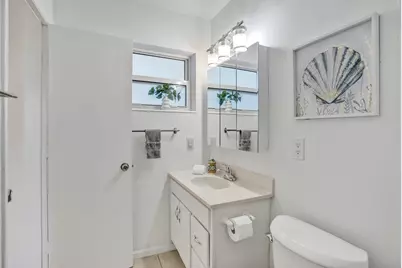 3672 NW 18th Avenue, Oakland Park, FL 33309 - Photo 10