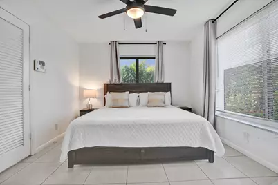 3672 NW 18th Avenue, Oakland Park, FL 33309 - Photo 22