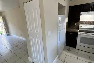 1370 NE 119th St, Miami, FL 33161 - Photo 10