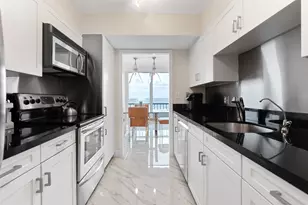 5550 N Ocean Dr, Singer Island, FL 33404 - Photo 6