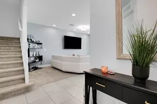 50 Palm Ln, Royal Palm Beach, FL 33411 - Photo 10