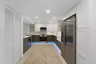 620 Tennis Club Dr, Fort Lauderdale, FL 33311 - Photo 2