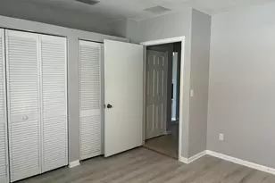 202 SW Crescent Ave, Port Saint Lucie, FL 34984 - Photo 18