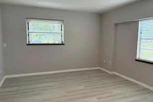 202 SW Crescent Ave, Port Saint Lucie, FL 34984 - Photo 16