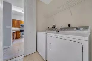3500 Oaks Clubhouse Dr, Pompano Beach, FL 33069 - Photo 10