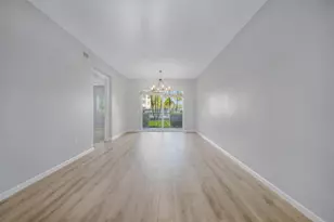 3500 Oaks Clubhouse Dr, Pompano Beach, FL 33069 - Photo 6