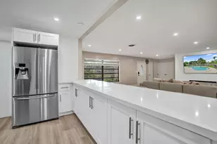 885 Azalea Ct, Plantation, FL 33317 - Photo 16