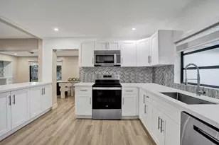 885 Azalea Ct, Plantation, FL 33317 - Photo 12