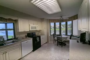 16941 Waterbend Dr, Jupiter, FL 33477 - Photo 8