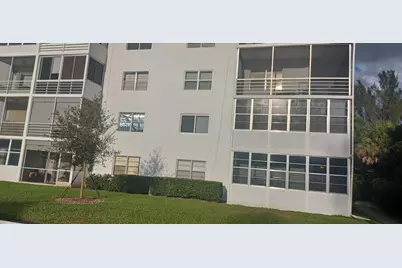 2998 E Sunrise Lakes Drive E #121, Sunrise, FL 33322 - Photo 2