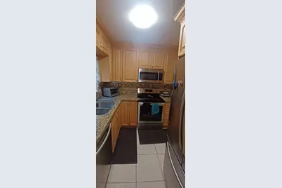 2998 E Sunrise Lakes Drive E #121, Sunrise, FL 33322 - Photo 6