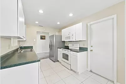 1901 SW 17th Street, Boynton Beach, FL 33426 - Photo 10