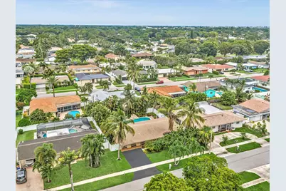 11 Forest Hills Lane, Boca Raton, FL 33431 - Photo 10