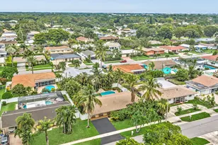 11 Forest Hills Ln, Boca Raton, FL 33431 - Photo 10