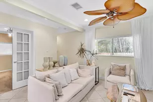 11 Forest Hills Ln, Boca Raton, FL 33431 - Photo 20