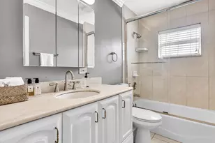 11 Forest Hills Ln, Boca Raton, FL 33431 - Photo 34