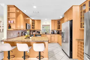 11 Forest Hills Ln, Boca Raton, FL 33431 - Photo 4