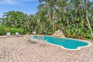 11 Forest Hills Ln, Boca Raton, FL 33431 - Photo 8