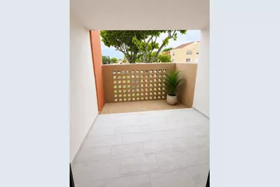 10229 NW 9th St Circle #103, Miami, FL 33172 - Photo 4
