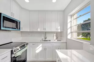 121 Bedford E, West Palm Beach, FL 33417 - Photo 1
