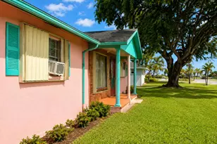 1025 SE 3rd St, Belle Glade, FL 33430 - Photo 2