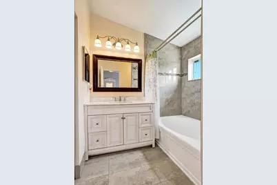 552 NW 208th Terrace, Pembroke Pines, FL 33029 - Photo 10