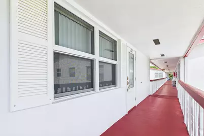 272 Northampton N, West Palm Beach, FL 33417 - Photo 2