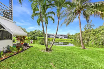 272 Northampton N, West Palm Beach, FL 33417 - Photo 6