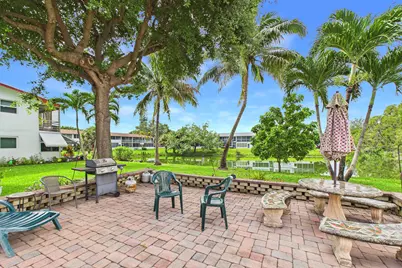 272 Northampton N, West Palm Beach, FL 33417 - Photo 4