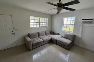 1042 Foster Rd, Hallandale Beach, FL 33009 - Photo 10