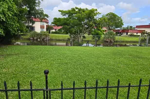 939 Hibiscus Dr, Royal Palm Beach, FL 33411 - Photo 30