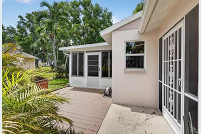 1252 Pine Sage Circle, West Palm Beach, FL 33409 - Photo 6