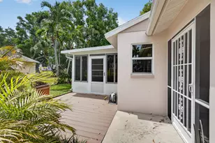 1252 Pine Sage Cir, West Palm Beach, FL 33409 - Photo 6