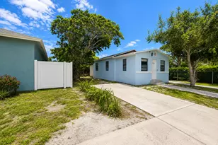 1410 S J St, Lake Worth Beach, FL 33460 - Photo 2